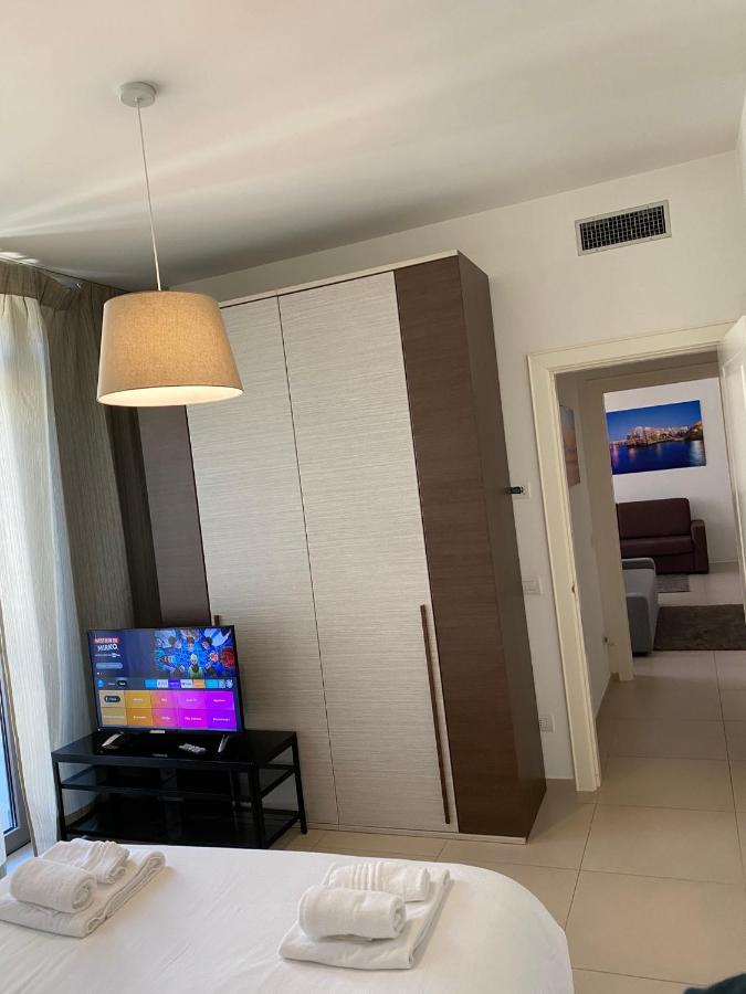 Berga Exclusive Suite 5 Бари Экстерьер фото
