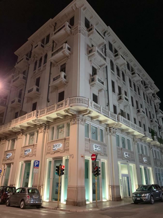 Berga Exclusive Suite 5 Бари Экстерьер фото